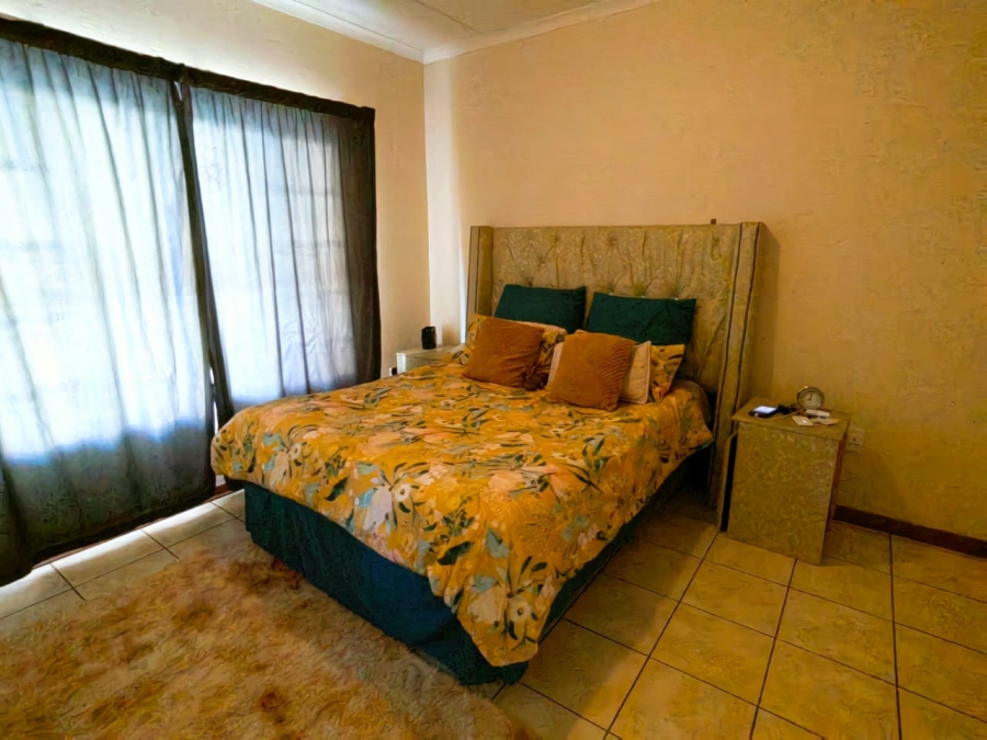 2 Bedroom Property for Sale in Potchefstroom North West
